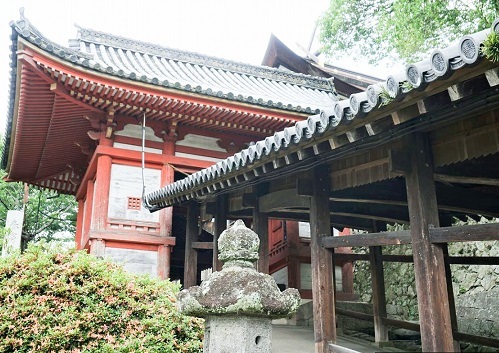 south-zuishin-mon-gate-kibitsu-shrine-1.jpg